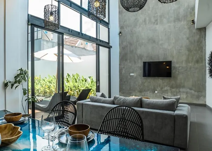Night Light 3br Pool With Rooftop By Bali Bliss