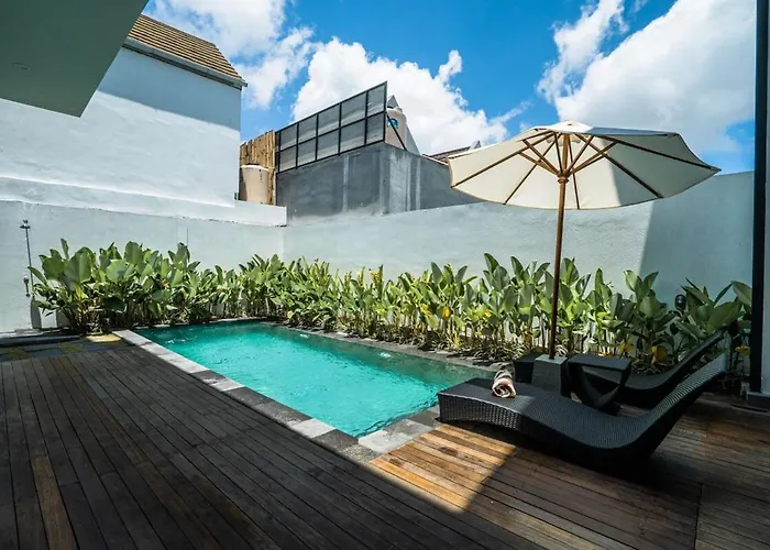 Ferienhaus Night Light 3br Pool With Rooftop By Bali Bliss